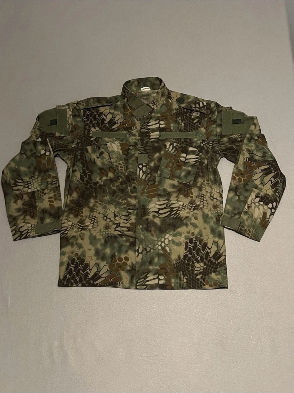 Military Kryptek Highland Camouflage Tactical Combat Long Sleeve 
Men’s Size XL